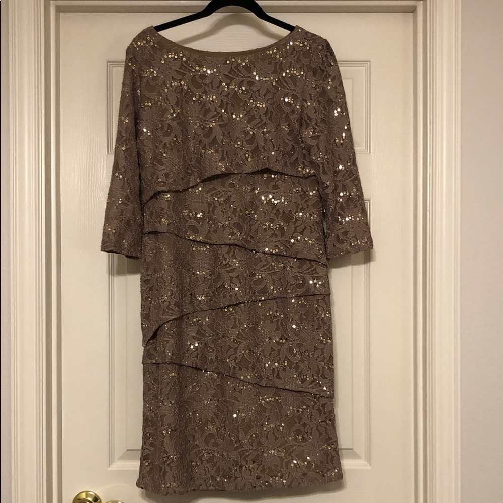 Ronni Nicole TN Studio Taupe Lace Tiered Sequin Midi Dress Size 10